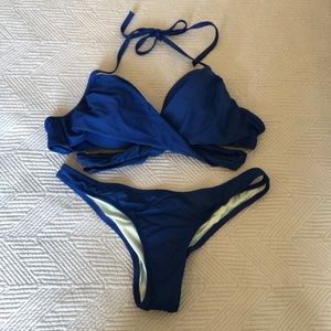 Victoria’s Secret bikini 36C, large bottom